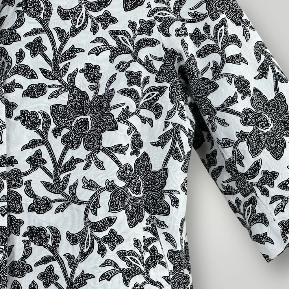 Chico's Swing Jacket Size 3 (16/18) Black White Embossed Floral 3/4 Sleeve Lined